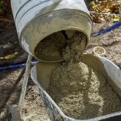 Ile łopat żwiru na worek cementu 25 kg? Proporcje B20