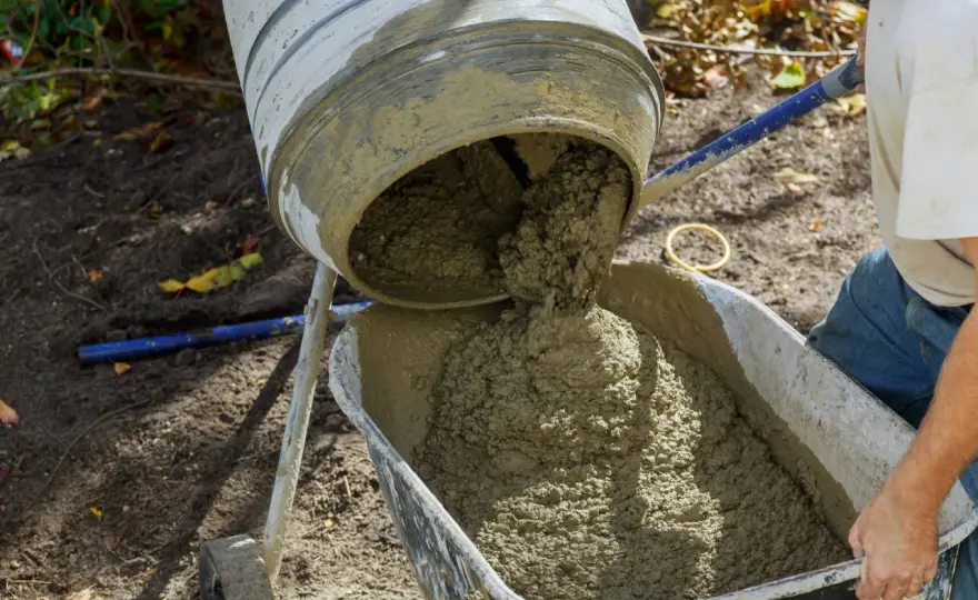 Ile łopat żwiru na worek cementu 25 kg? Proporcje B20