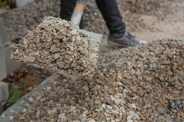 Zdjęcie Beton B25: Jakie kruszywo wybrać? Proporcje i porady